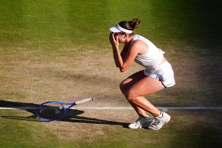 Wimbledon winner Linda Noskova gives emotional tribute to late mum - The Independent