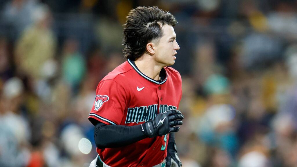 Tommy Troy Exits D-backs Game with Injury Making Great Catch - Sports Illustrated