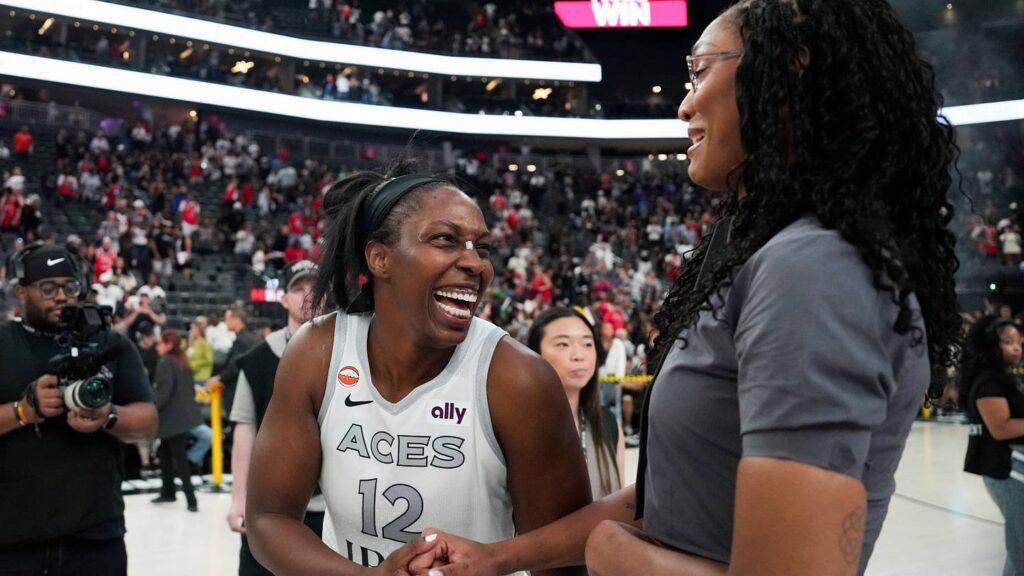 A WNBA "fan" got an appropriate wake-up call in response to their racism—good - High Post Hoops