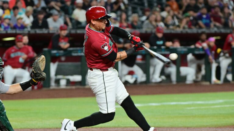 Ildemaro Vargas' Thrilling Walk-Off Erases Sewald's Blown Save - Sports Illustrated