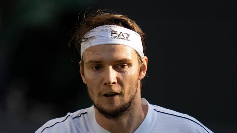 Alexander Bublik barely broke a sweat in round two of the Generali Open - Lob and Smash