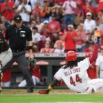 Lowe's fielder's choice plates game-winning run in 9th inning, Reds beat Pirates 3-2 - WKRC