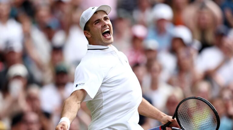Arthur Fery forces Wimbledon finalist to 'lay on his sword' as X-rated comment made - The Mirror
