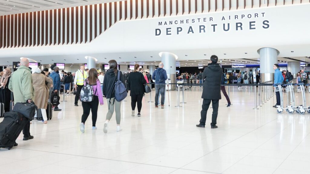 Full list of Manchester Airport delayed and cancelled flights today, Wednesday July 22 - Manchester Evening News