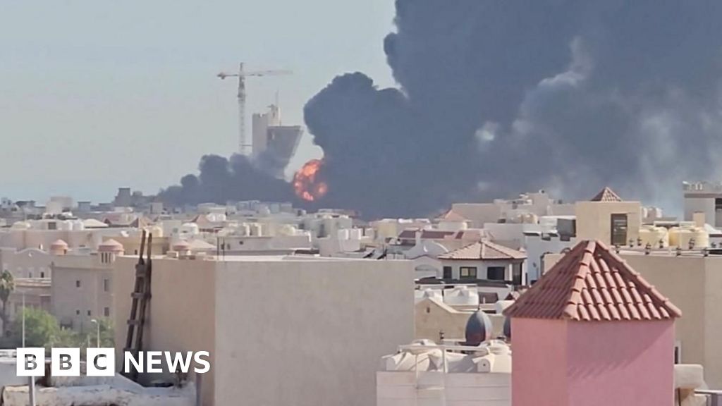 US and Iran trade fire after two US soldiers killed in Jordan - BBC