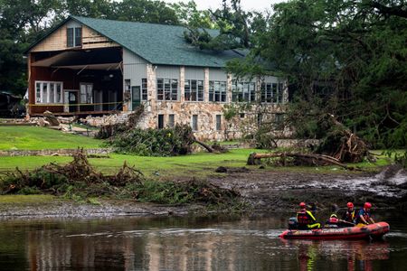 Flash flood emergency strikes Texas year after Camp Mystic disaster - SRN News