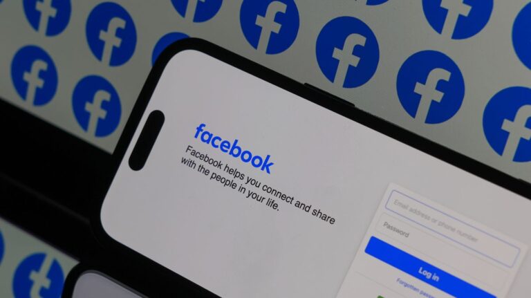 Facebook and Instagram down as Meta hit by major outage with both 'unavailable' - Daily Star