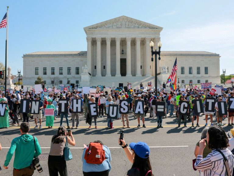 Trump to ask US Supreme Court for new hearing on birthright citizenship - Al Jazeera