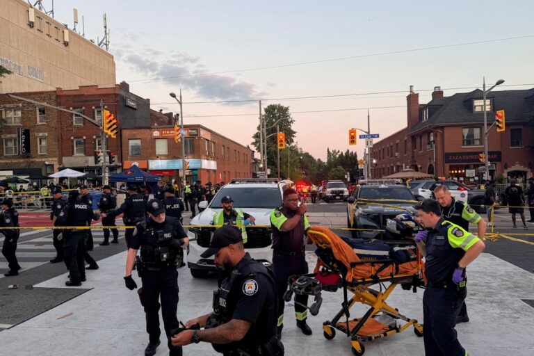 Two dead and several injured at Toronto street festival as police search for ‘active shooter’ - The Independent