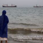 Iran war updates: Tehran vows Hormuz control amid Trump-Netanyahu talks - Al Jazeera