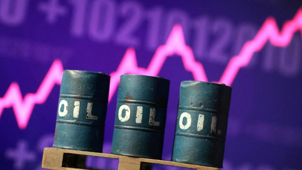 Brent oil's price briefly tops USD 100 per barrel, as stocks are set to drop on Wall Street - The Hindu