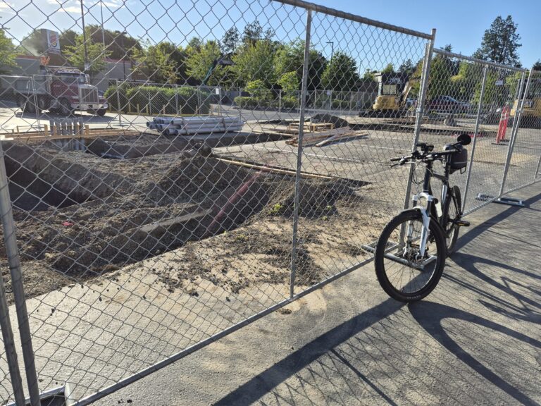 Tesla follows through on Albany supercharger - Hasso Hering