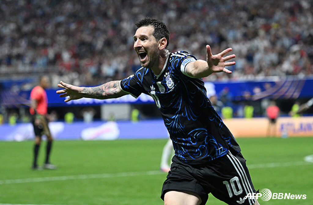 Messi saves Argentina again! 'Storm of two assists' just before the final whistle... Defeats England, challenges for back-to-back World Cup titles - starnewskorea.com