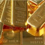 Gold Futures Drop to Rs 1,40,100 Amid Weak Spot Demand - Rediff MoneyWiz