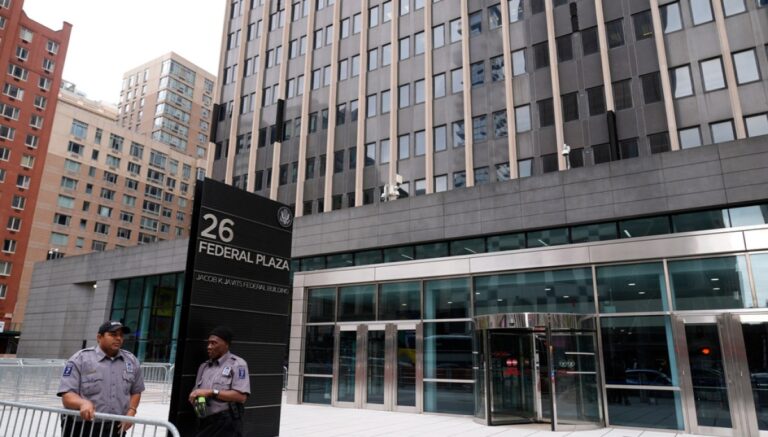 Suspect in custody after explosion near federal plaza in New York City - Washington Examiner