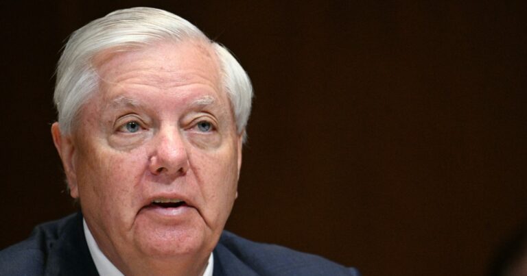 Sen. Lindsey Graham dies at 71 after ‘brief and sudden illness’ - NBC News