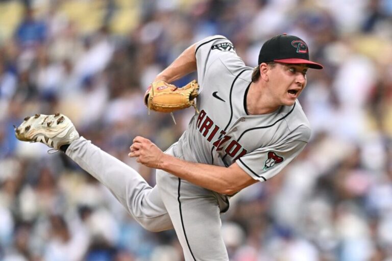 Ildemaro Vargas, Diamondbacks rally to complete sweep of Dodgers - Field Level Media