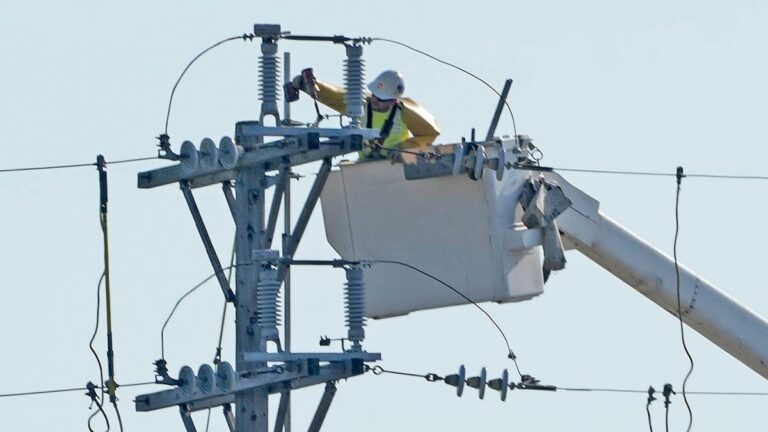 More than 100,000 utility customers are without power July 27 - Milwaukee Journal Sentinel
