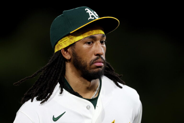 A's Shuffle Roster: Kuroda-Grauer, Leiter Jr. Hit IL; Muncy, Juenger Called Up - roundtable.io