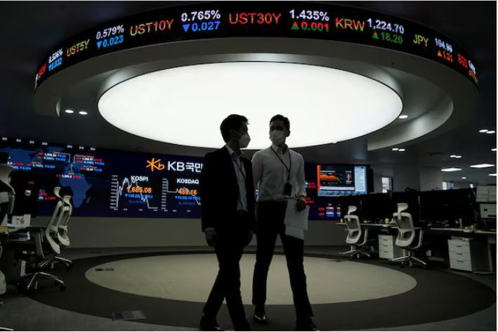 South Korea's KOSPI drops 7% as global chipmaker selloff deepens - KLSE Screener