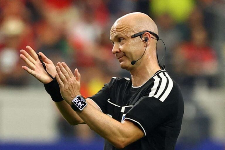 Anthony Taylor announces retirement from refereeing after over 20-year career - Flashscore.com