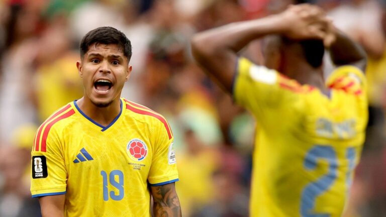 Colombia's World Cup dream ends in heartbreaking penalty shootout loss to Switzerland - hola.com