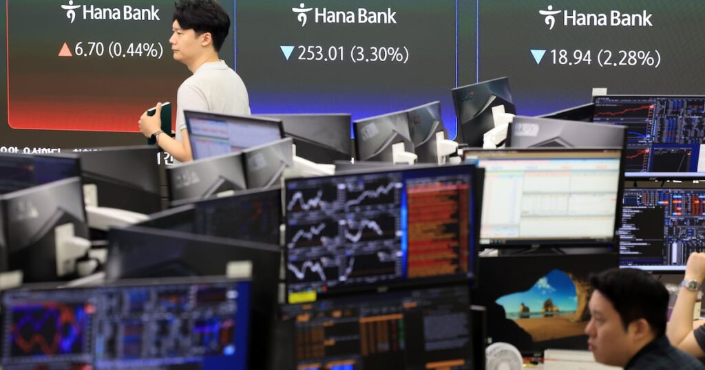 KOSPI Drops 5% Amid Samsung Slump as Hong Kong Markets Surge - 조선일보