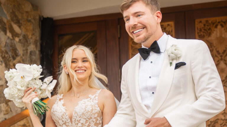 Who is Thea Booysen? The woman who married MrBeast - MARCA
