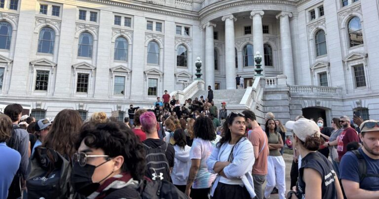 Protesters shut down Concerts on the Square after fatal police shooting - Wisconsin State Journal