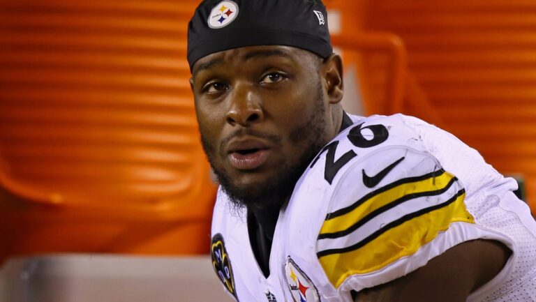 Former Steelers running back Le'Veon Bell arrested on child support warrant - Steelers Wire