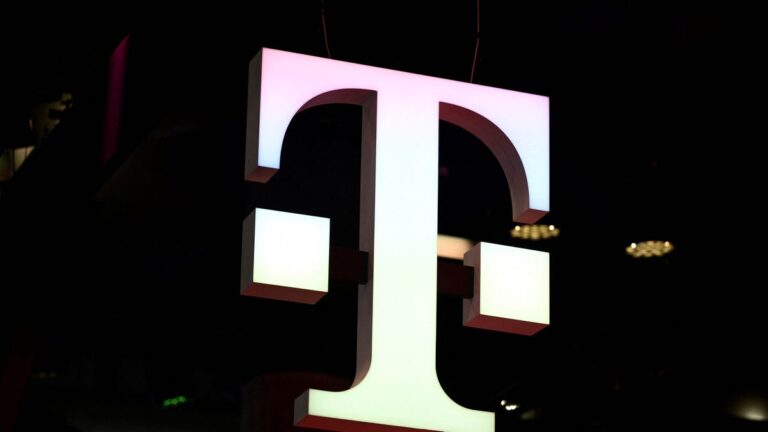 T-mobile outage. T Mobile sos mode. Is T mobile down - Asbury Park Press