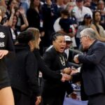 Geno Auriemma jabs at Final Four refs, says where things stand with Dawn Staley - Greenville Online