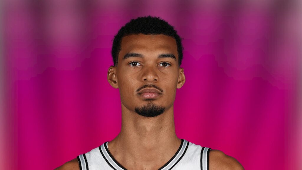 Victor Wembanyama considering signing for less than maximum rookie-scale extension to give San Antonio flexibility? - HoopsHype