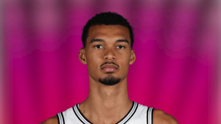 Victor Wembanyama considering signing for less than maximum rookie-scale extension to give San Antonio flexibility? - HoopsHype