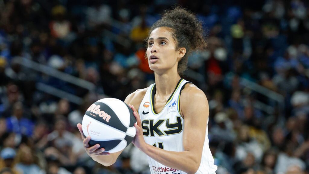 Sky's Skylar Diggins ruled out vs. Mercury after starting lineup change - USA Today