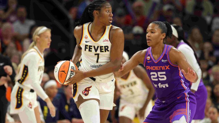 Indiana Fever win season series over Phoenix Mercury with late heroics - IndyStar