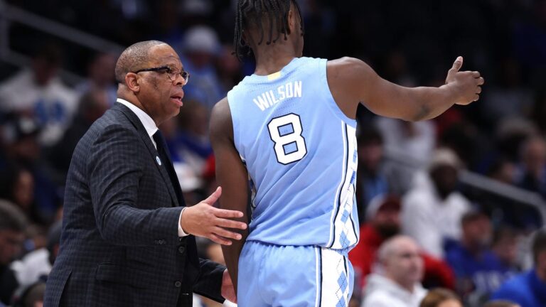 What Hubert Davis said about Caleb Wilson at NBA Summer League in Las Vegas - The Asheville Citizen Times