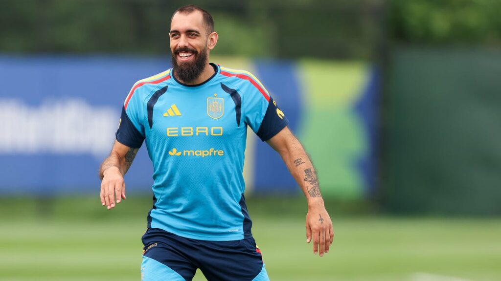 Spain player jokes he'll only shake Trump's hand to avoid prison - USA Today