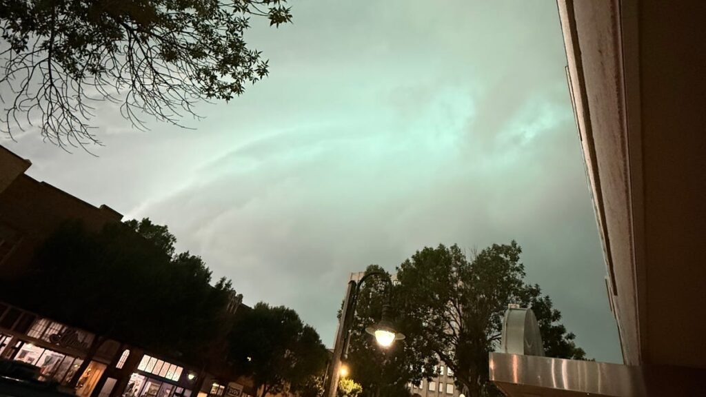 Tornado warning issued for Outagamie County, 22K residents lose power - The Post-Crescent