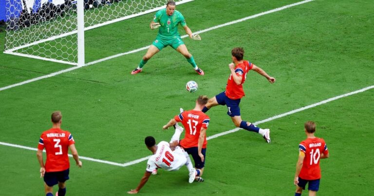 Norway take shock lead over England in World Cup quarterfinal: Live updates - The New York Times