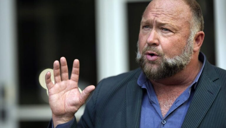 Alex Jones calls for Trump impeachment over Iran war - Washington Examiner