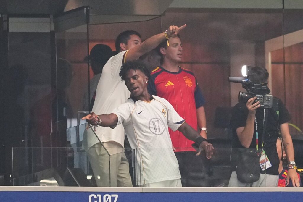 IShowSpeed fan confrontation: FIFA condemns racist abuse toward streamer at World Cup match - The Independent
