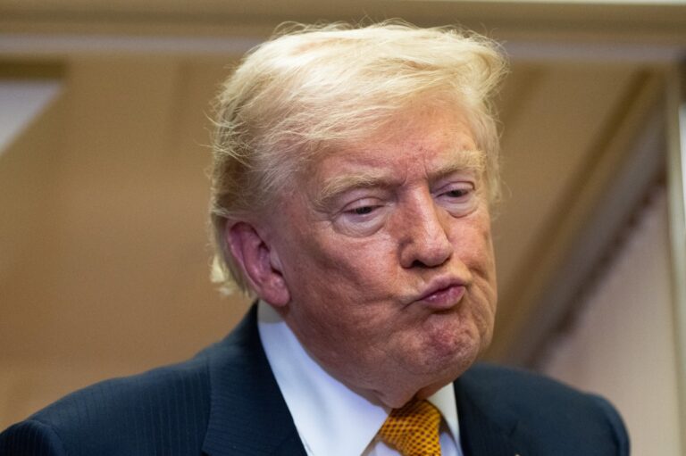 Donald Trump’s Actual Approval Rating vs What He Says It Is - Newsweek