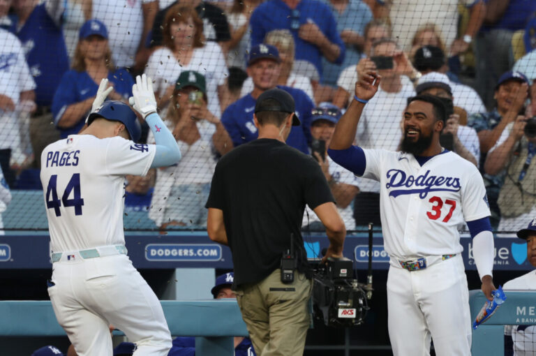 Edwin Diaz Converts Save in 1st Game Back as Dodgers Beat Mariners - Dodgers Nation