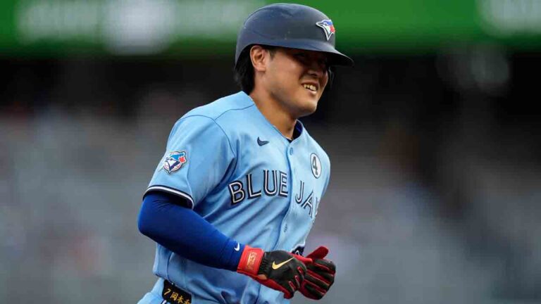 Blue Jays' Okamoto ties Ohtani's record for home runs by Japanese-born rookie - Sportsnet.ca