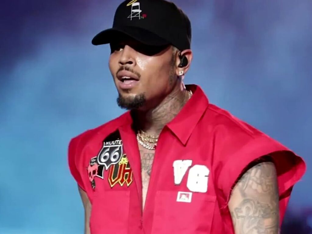 Chris Brown pleads guilty to affray over nightclub brawl - Far Out Magazine