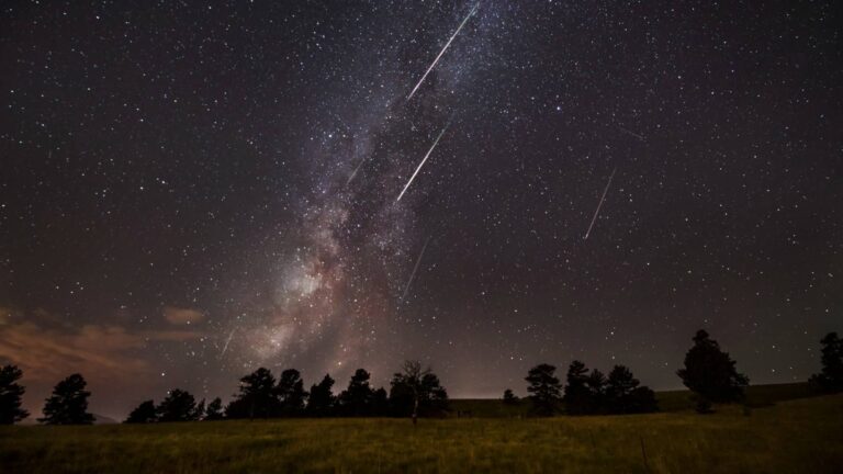10 places in the US and Canada to see August's partial solar eclipse and Perseid meteor shower in 1 trip - Space