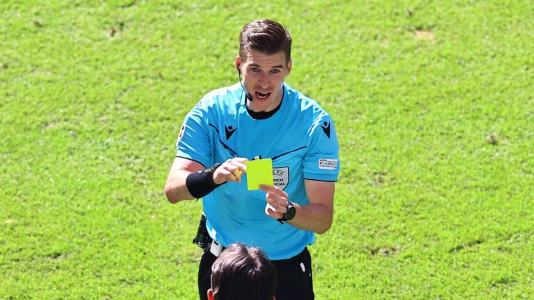 Who is François Letexier, the referee for Argentina vs Egypt in the round of 16 at the 2026 World Cup? - Diario AS