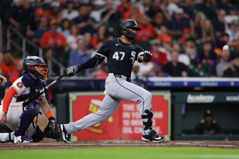 Pittsburgh Pirates Sign 5-Year MLB Player During Braves Series - heavy.com