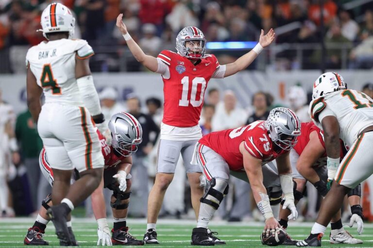 Preseason All-Big Ten teams: Which star quarterback gets the first-team nod? - The New York Times